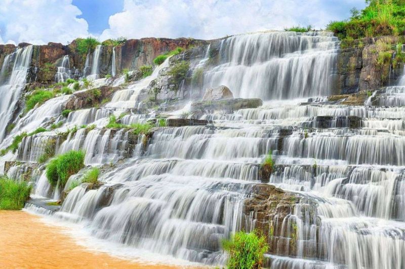 Top 10 Famous Dalat Waterfalls That Tourists Cannot Miss
